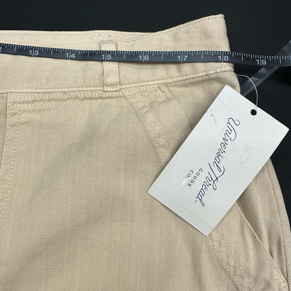 Universal Thread Women’s Shorts Bright Red Sz 17. <<<<73>>>> - Picture 6 of 7